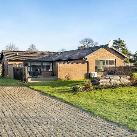 Holiday home In Rudkobing With Kitchen Spodsbjerg